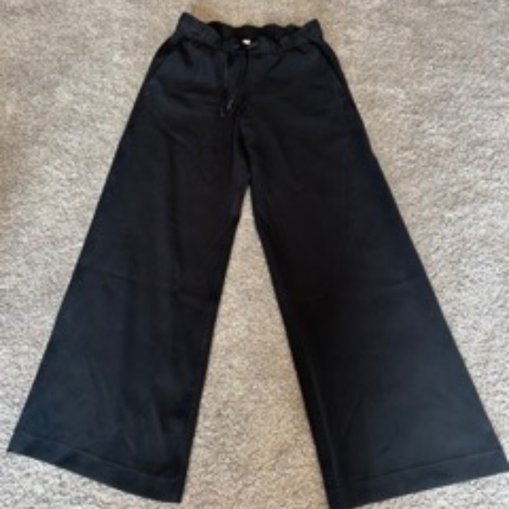 LULULEMON On The Fly Wide Leg Pants Size 6